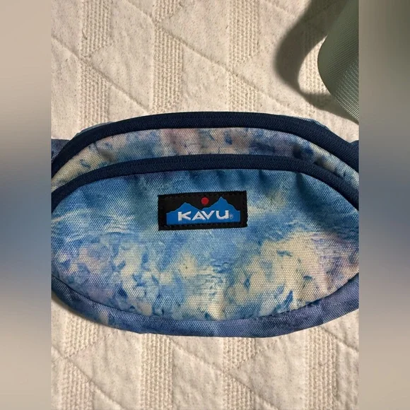 Kavu Sky Blue Belt Bag - Brand New Condition - Picture 2 of 7